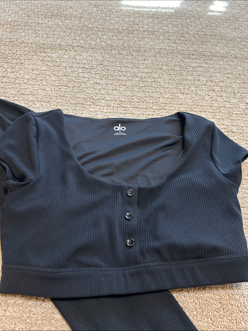 Alo Set Pre Loved Ribbed Cropped M Top, Ribbed Leggings Small - Picture 2 of 6